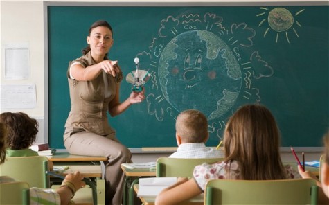 http://blogs.telegraph.co.uk/news/files/2013/09/teacher_2549217b.jpg