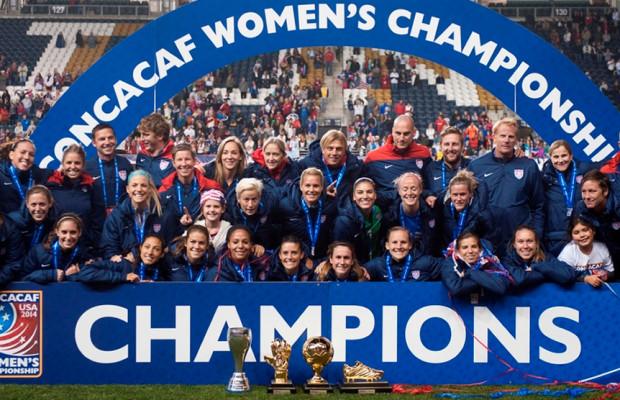 The United States womens soccer team celebrating their 2014 CONCACAF championship. 