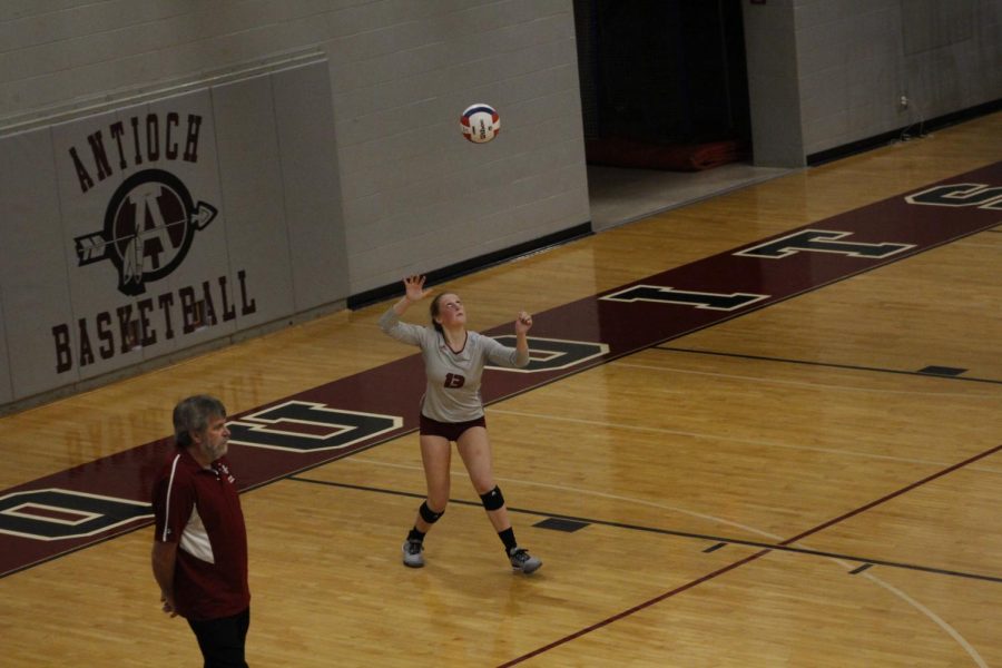 Sophomore Maiah Moll delivers the ball over to the Bulldogs as they attempt to chip away at their lead. 