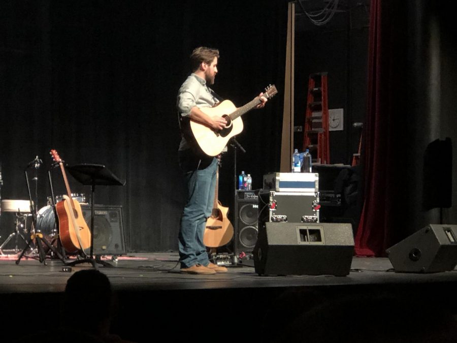 Jonny Untch performing for the students of ACHS for the final day of Storytellers Series