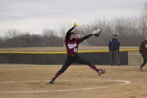 Sequoits Knock Off the Rams