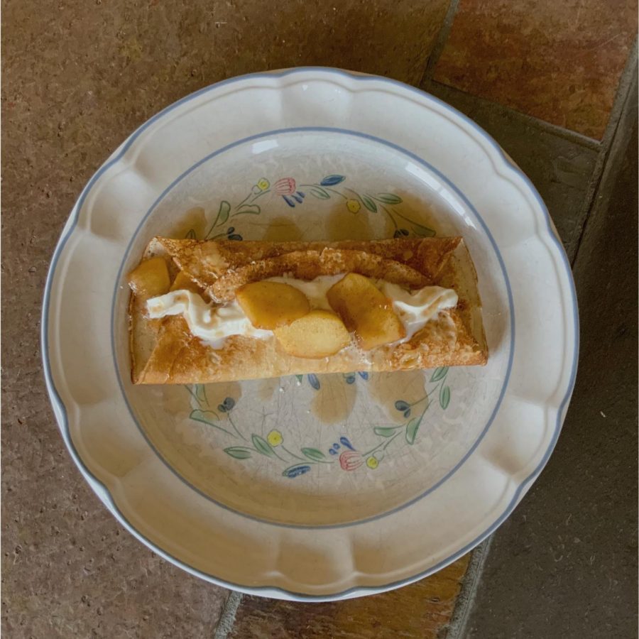 Pictured+is+an+apple+crepes+recipe+made+by+staffer+Izana+Nordhaus.+This+autumn+morning+treat+is+a+easy+to+make+and+is+a+fairly+healthy+and+nutritous+way+to+start+off+your+day.+You+can+have+a+great+time+while+making+this+customizable+recipe+with+your+family.