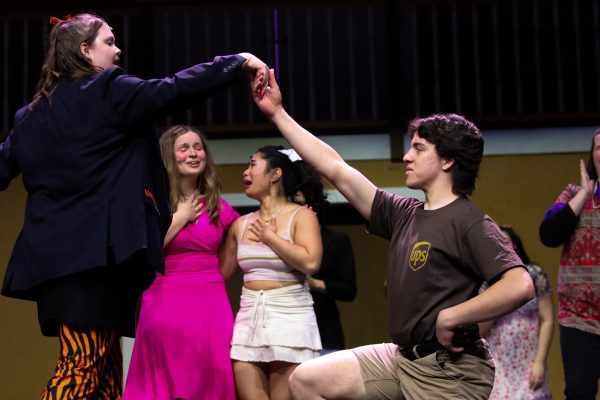 Navigation to Story: “Legally Blonde”: Behind the curtains